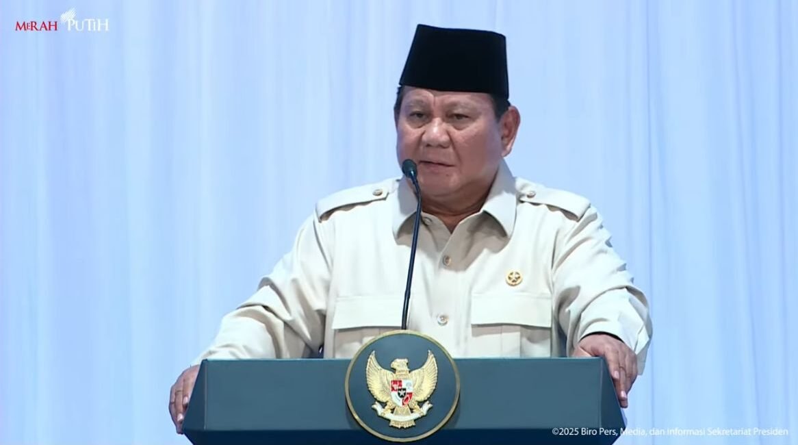 Prabowo Resmikan Digitalisasi Pembelajaran di SMPN 4 Bekasi, Wujudkan Visi ‘Indonesia Cerdas