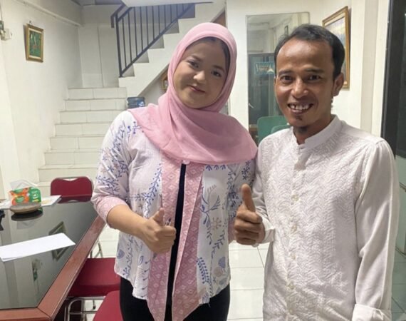 Mahasiswi 19 Tahun, Ratu Ipana Terpilih Jadi Ketua RW Termuda di Kota Bekasi