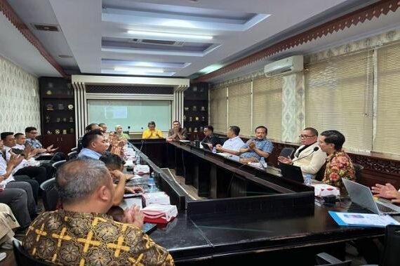 DPRD Bekasi Dorong Bapenda Gaspol Realisasi PAD 2025 hingga 88 %