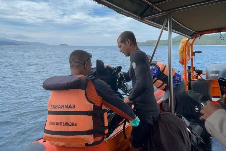 Harapan dan Derita di Laut Padar: Keluarga Pelatih Valencia Takkan Pulang Sebelum 4 Korban Ditemukan
