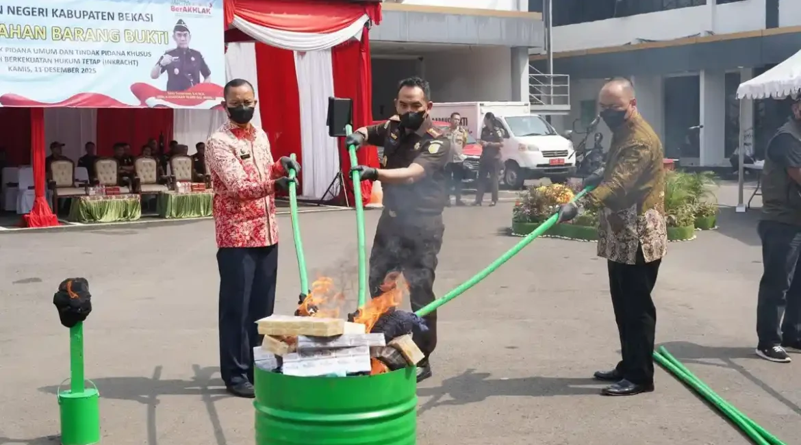 ROKOK-ILEGAL-Kejaksaan-Negeri-Kejari-Kabupaten-Bekasi