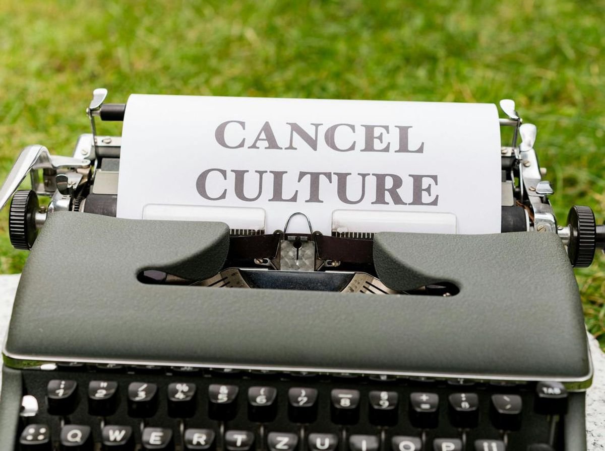 JFenomena ‘Cancel Culture’ Korea Kian Meresahkan, Tokoh Lokal Mulai Angkat Suara: “Ini Pembunuhan Karakter!”