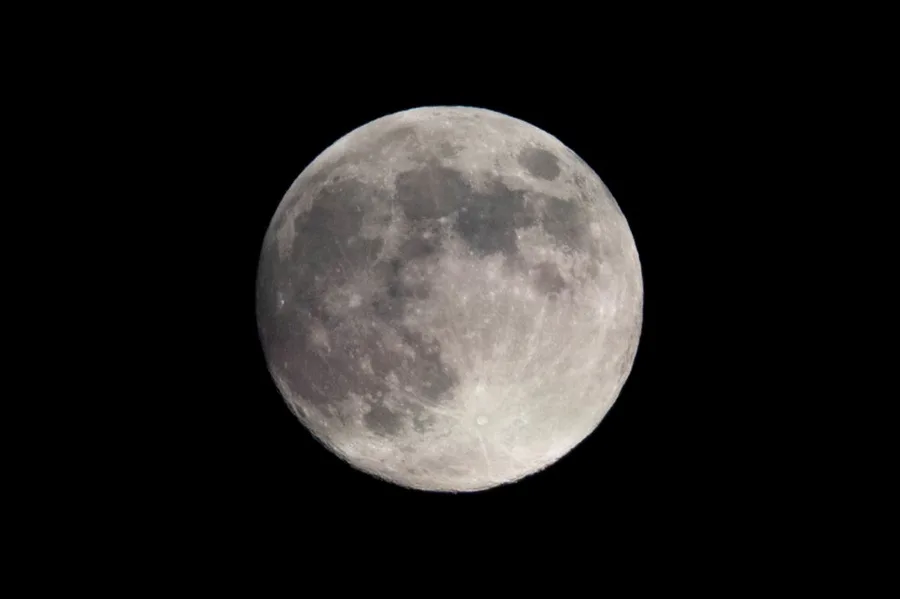 Cold Moon 4 Desember: Supermoon Penutup Tahun 2025 Siap Gemilang di Langit Indonesia