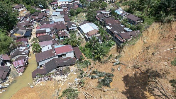 Cilegon Turun Tangan: Kirim 1,9 Ton Beras & Bantuan Bayi ke Korban Banjir Sumatera