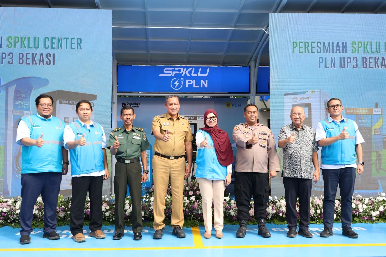 Bekasi Makin Canggih! Wali Kota Resmikan SPKLU Center PLN UP3, Charge Mobil Listrik Kini Nggak Pakai Ribet