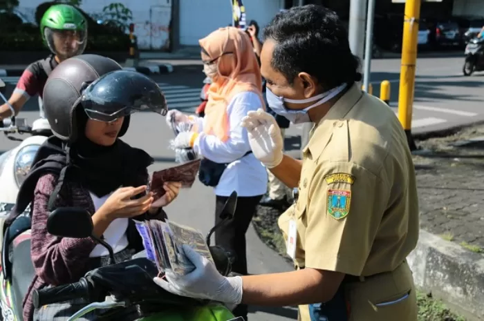 Waspada ‘Super Flu’ Mengintai! Dinkes Bekasi Imbau Warga Kembali Pakai Masker di Tempat Ramai