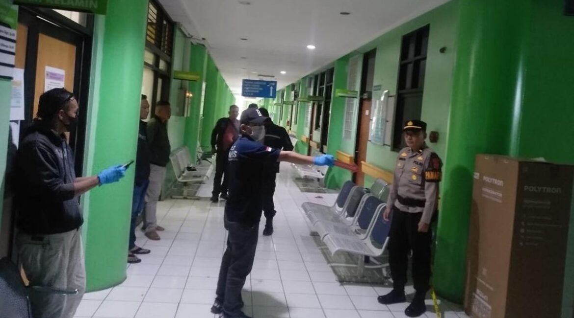 tkp-pembunuhan-cleaning-service-oleh-atasannya-di-rsud-majalaya-1767541922247_169
