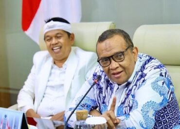 Bahas Nasib Buruh dan UMP, Wamenaker Sambangi Dedi Mulyadi: Ini Hasil Pertemuan Penting di Jawa Barat