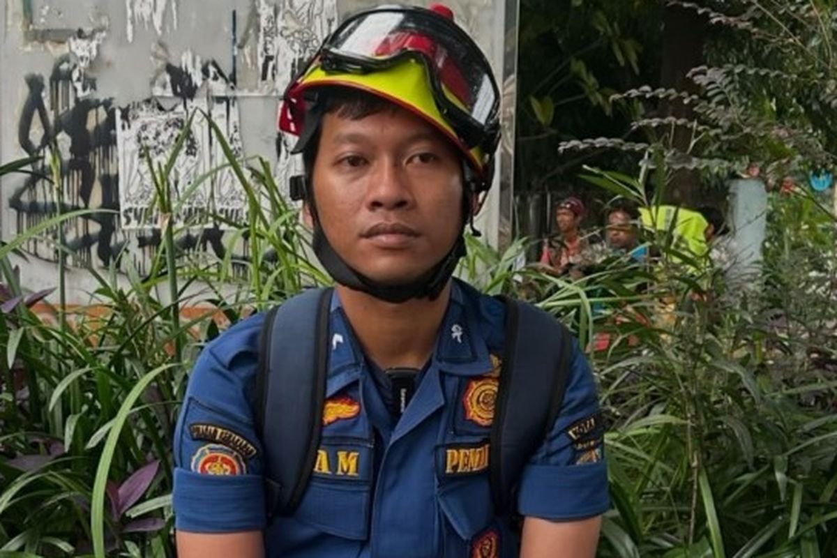 Petugas Damkar Depok Diintimidasi Usai Buat Video Edukasi Helm, Pelaku Sebut Alamat Rumah & Nama Orang Tua