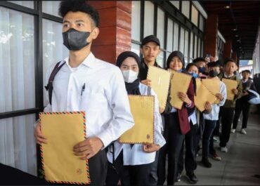 Mengapa Lulusan Gen Z Semakin Berat Mendapatkan Pekerjaan di Indonesia: Analisis Ketat Dunia Kerja 2026