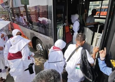 Belasan Ribu Jemaah Umrah RI Berhasil Pulang di Tengah Konflik Timur Tengah yang Memanas