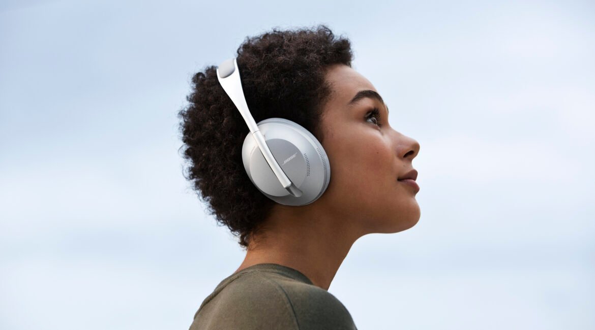 02_hp700_silver_4384_rgb