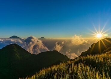 Balita 1,5 Tahun Kena Hipotermia Saat Diajak Naik Gunung Ungaran, Kisahnya Viral dan Tuai Sorotan