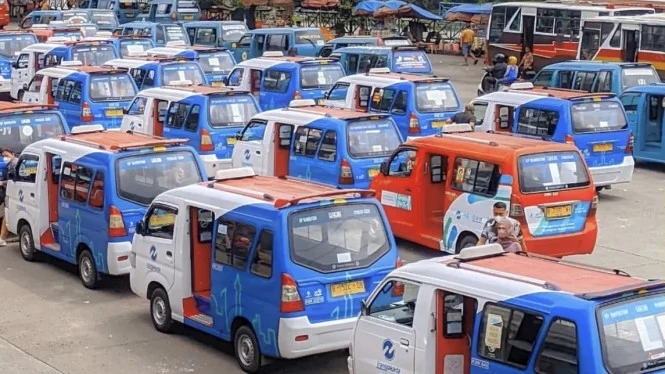 66acfbcd54e5b-pengakuan-supir-jaklingko-gaji-pokok-rp-1-juta-perbulan_665_374