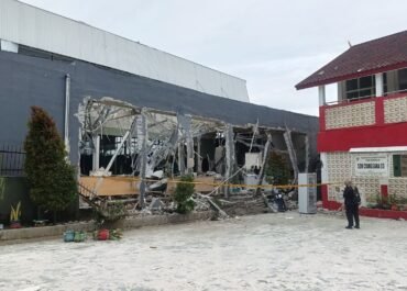 Ledakan Gedung Padel Bogor Picu Kerusakan Sekolah, Siswa Terpaksa Belajar Darurat