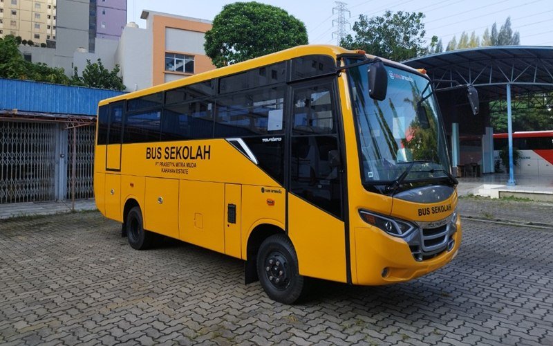 88COVER BUS SEKOLAH MEDIUM MITSUBISHI KAPASITAS 29 PENUMPANG