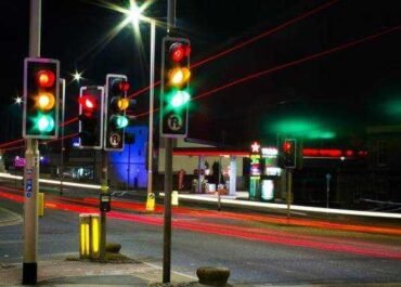 Nekat Terobos Lampu Merah di Malaysia, SIM Bisa Dicabut dan Denda Tembus Jutaan Rupiah