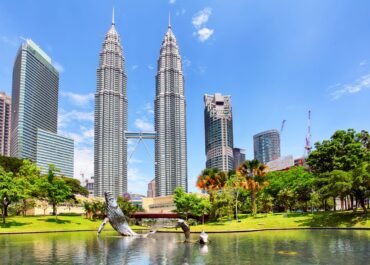 Fenomena Baru: Pemuda Indonesia Bayar Jutaan Demi Identitas Malaysia Agar Bisa Bekerja di Luar Negeri