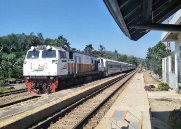 Ledakan Penumpang Libur Panjang: Tiket Kereta Tembus Ratusan Ribu, Yogyakarta Jadi Primadona Wisata