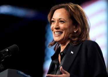 Pidato Memanas! Kamala Harris Sebut Trump Ancaman Nyata, Singgung “Perang Kata” di Panggung Politik AS