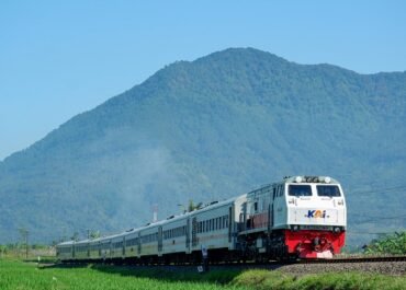 KA Sangkuriang Resmi Meluncur, Jadi Salah Satu Rute Kereta Terpanjang di Indonesia