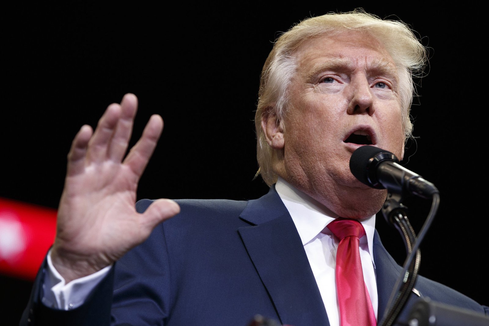 Trump Murka Soal Selat Hormuz, Oman Diancam Jika Ikut Campur dengan Iran