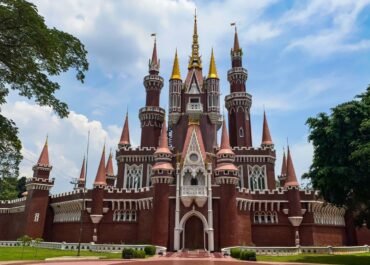 Libur Kenaikan Yesus Kristus, TMII Diserbu Wisatawan Sejak Pagi