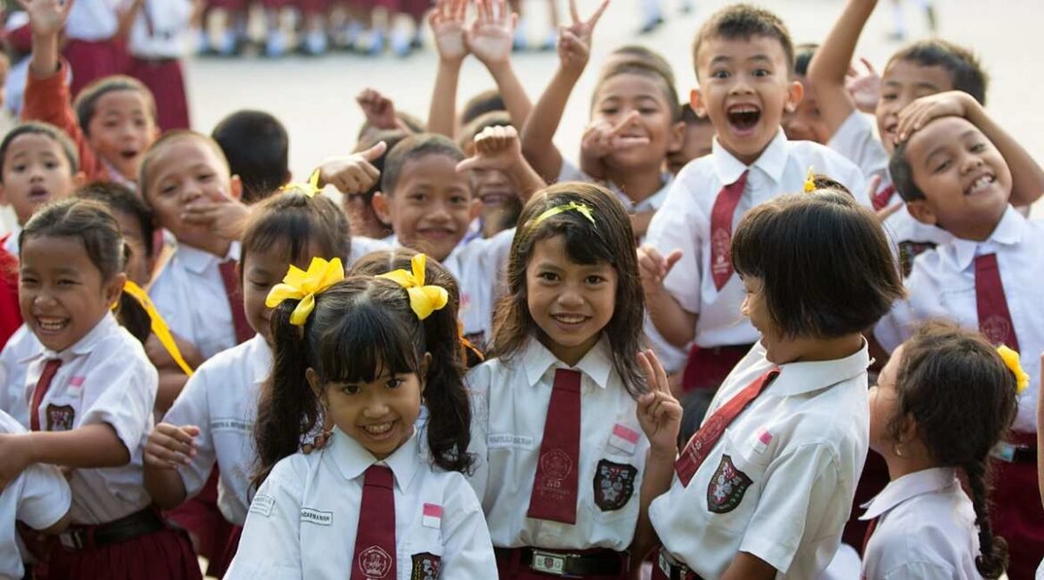 anak-anak-indonesia-siap-masuk-sekolah-dengan-usia-minimal-baru-7-tahun