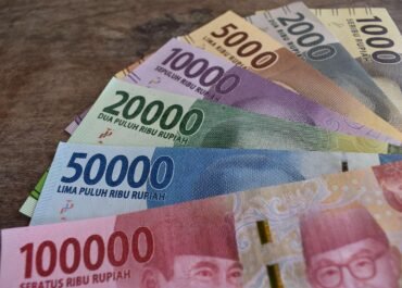 Rupiah Terus Melemah, DPR Desak Pemerintah Ambil Langkah Cepat Selamatkan Ekonomi