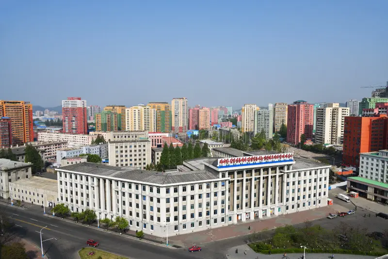 north-korea-pyongyang-may-view-above-administration-building-victory-avenue-nearby-triumphal-arch-152049201