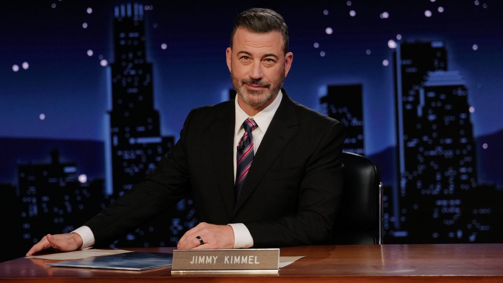 Trump Desak ABC Tindak Jimmy Kimmel Usai Candaan tentang Melania Picu Kontroversi