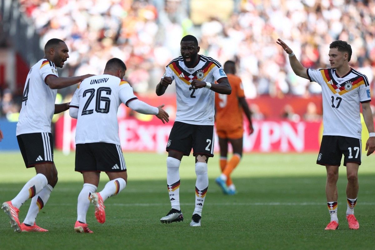 Pesta 5 Gol Oranje! Belanda Menggila, Dua Bek Swedia Jadi Sasaran Kritik Tajam