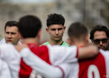 Bintang Berdarah Indonesia Bersinar di Ajax, Giovanni Van Der Wijst Siap Curi Perhatian Dunia