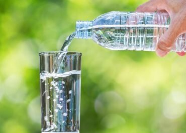 Rutin Minum Air Putih Ternyata Bisa Bantu Kendalikan Tekanan Darah, Ini Penjelasan Ahli