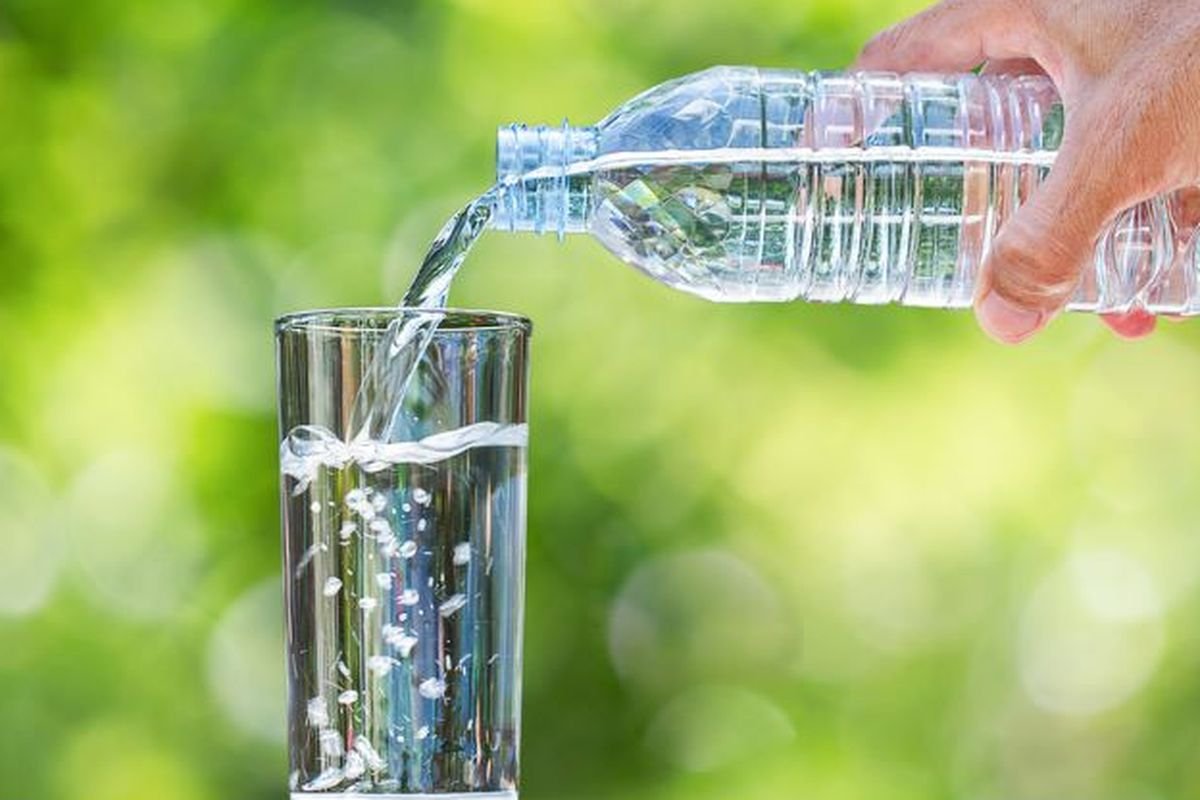 Rutin Minum Air Putih Ternyata Bisa Bantu Kendalikan Tekanan Darah, Ini Penjelasan Ahli