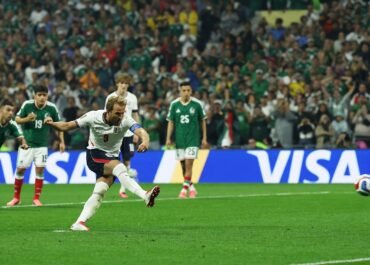 Inggris Selamat dari Amukan Meksiko! Three Lions Menang Dramatis Meski Bermain dengan 10 Pemain