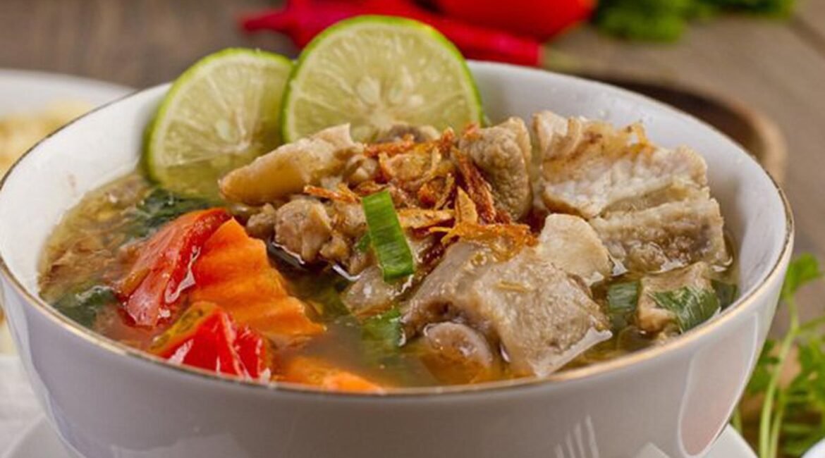 075069900_1543333527-resep-sop-daging-sapi-rempah-kuah-kental-sedap