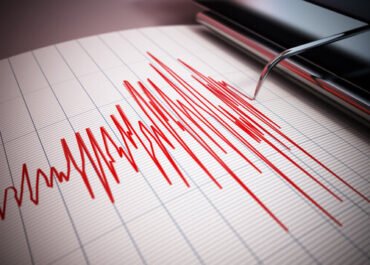 Gempa Dahsyat Guncang NTT, 51 Warga Meninggal dan Tim SAR Masih Berpacu Cari Korban