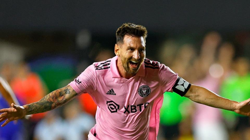 Lionel Messi Inter Miami debut goal 072423 (1)