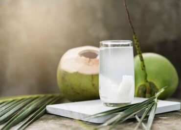 Air Kelapa Sering Diminum? Ini Pengaruhnya bagi Kesehatan Ginjal