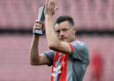 Kejutan Bursa Transfer: Legenda Premier League Jamie Vardy Resmi Gabung Burnley!