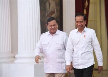 Jokowi Sambangi Kertanegara, Bertemu Prabowo di Tengah Sorotan Putusan MK