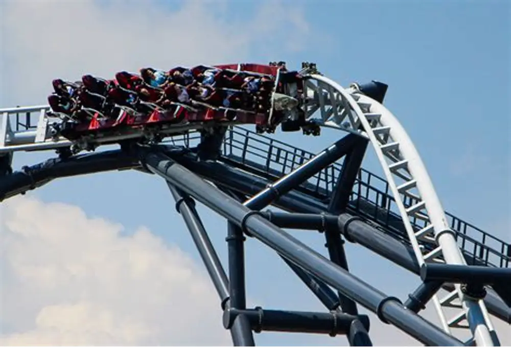 Tragedi Roller Coaster di AS: Pengunjung Tewas, Momen Jatuh Disebut Terekam Kamera Suvenir