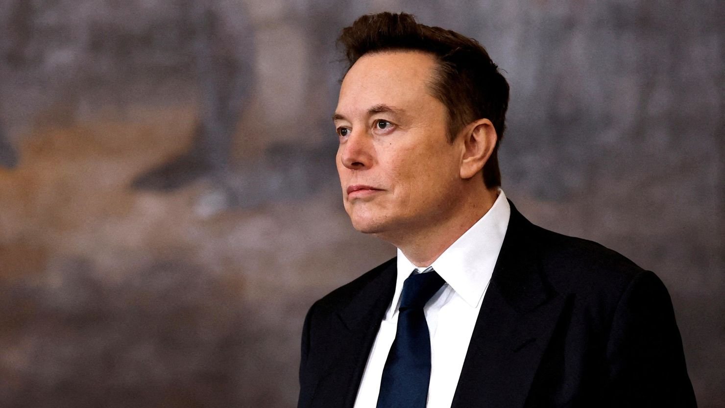 Elon Musk Ingatkan Ukraina, Starlink Tak Boleh Dipakai untuk Serangan Drone