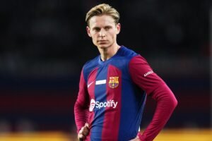 Frenkie de Jong Berpotensi Jadi Bek Tengah Barcelona, Ini Pertimbangan Hansi Flick