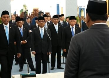 Syahganda Nainggolan Resmi Pimpin Bakom, Qodari Beralih ke Wantimpres